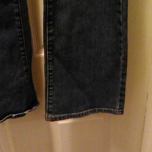 American Eagle Stretch Jeans - Picture 3 of 13
